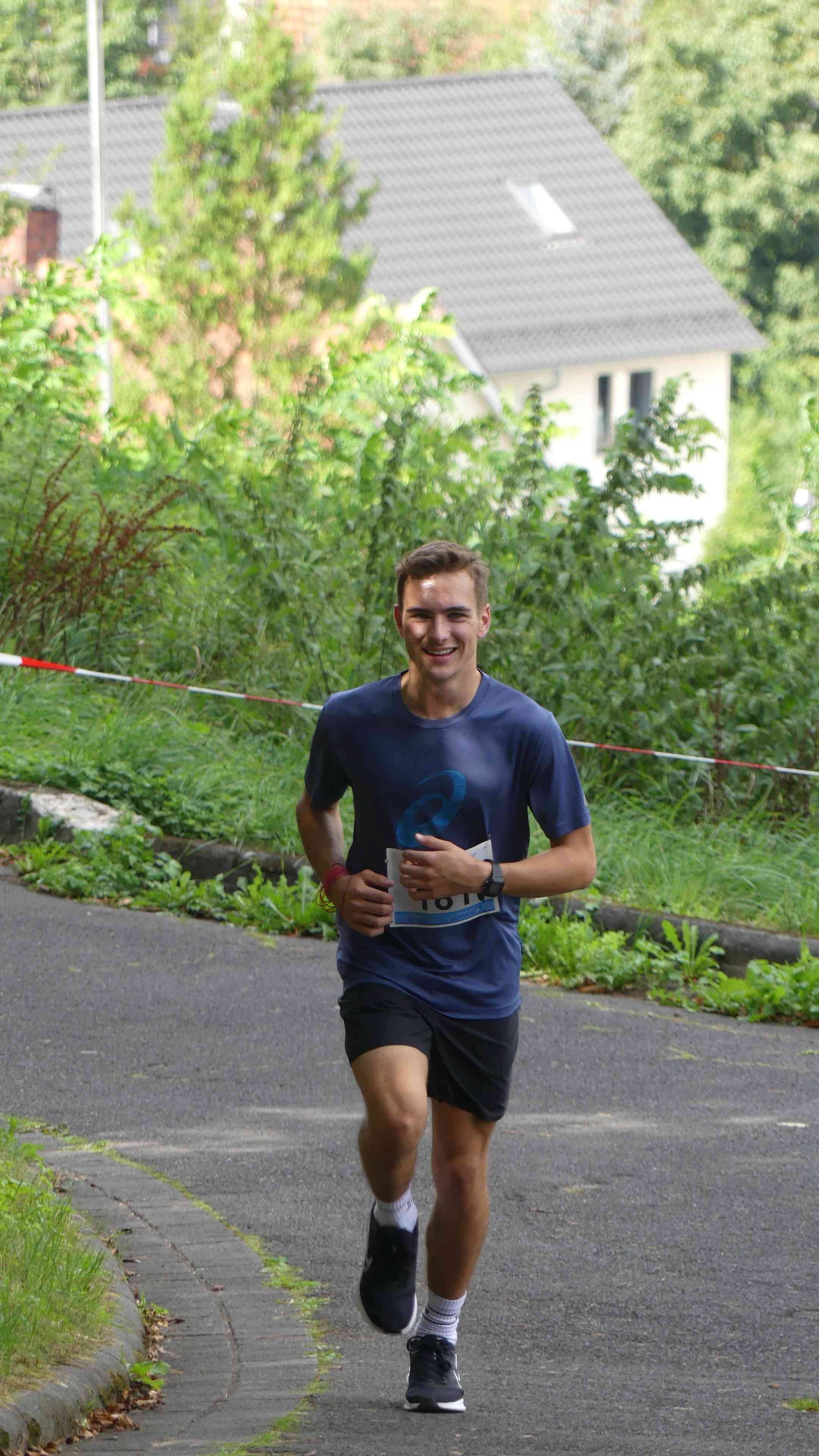 Bild vom 14. Benefizlauf im Jahr 2024. Dies ist das 111. Bild.